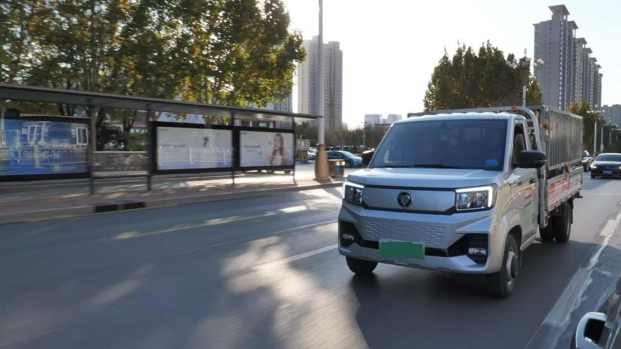 从开半挂到3米8，祥菱V5承载起张腾飞家庭与事业的美好期望