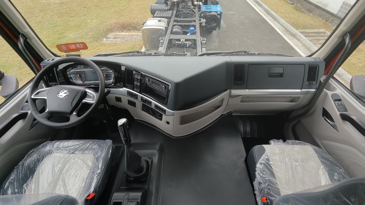 图片4.jpg 图片4.jpg